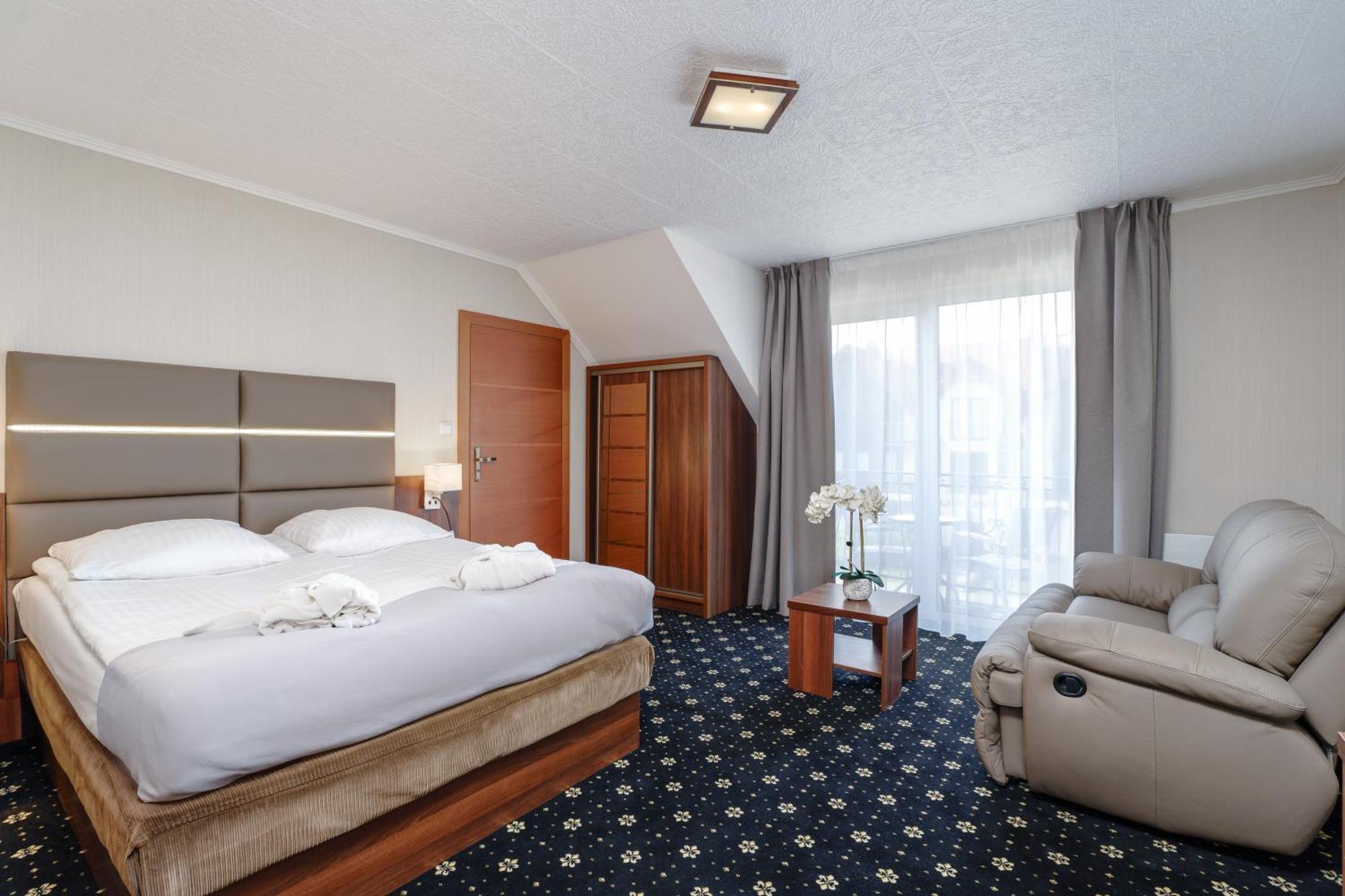 Hotel Spa Activia Jastrzębia Góra Exterior foto
